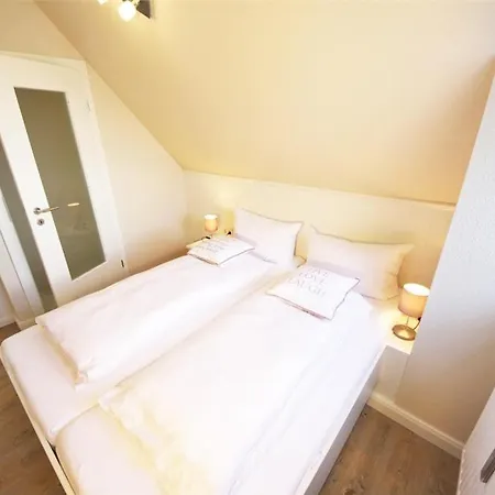 Haus-kaept-n-hein-cors-1-og-dg-wohnung-04 *